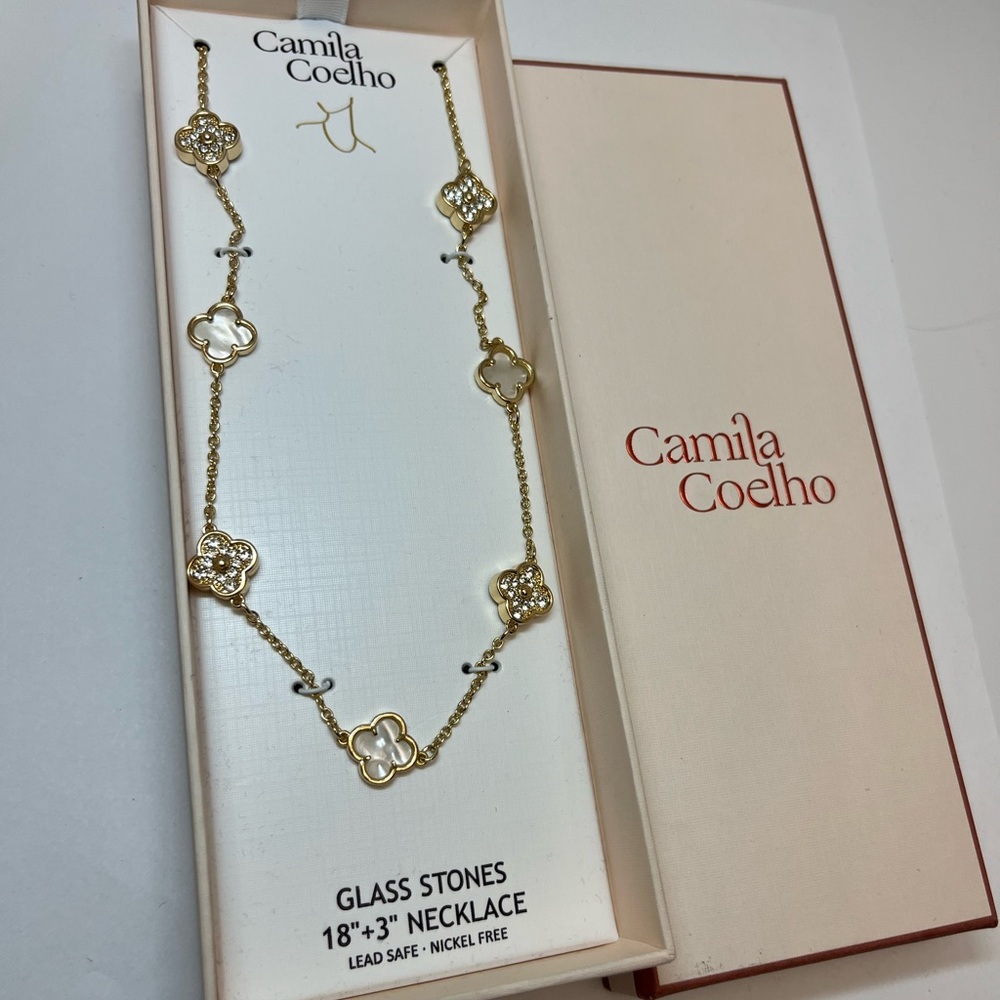NWT ⚜️🤍⚜️ Camila Coelho Gorgeous Gold Clover Necklace - Picture 15 of 16